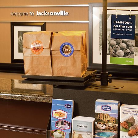 Hampton Inn & Suites Jacksonville-Airport Interior foto